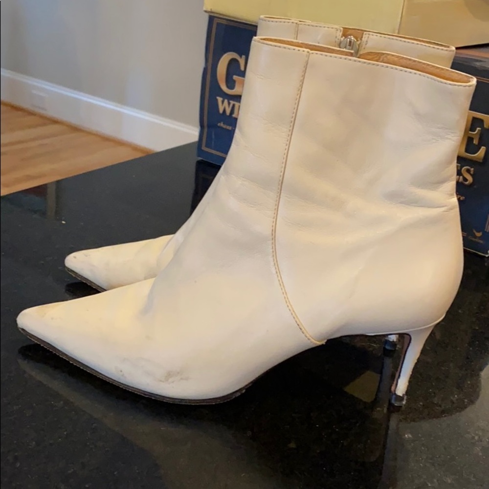 Schutz booties